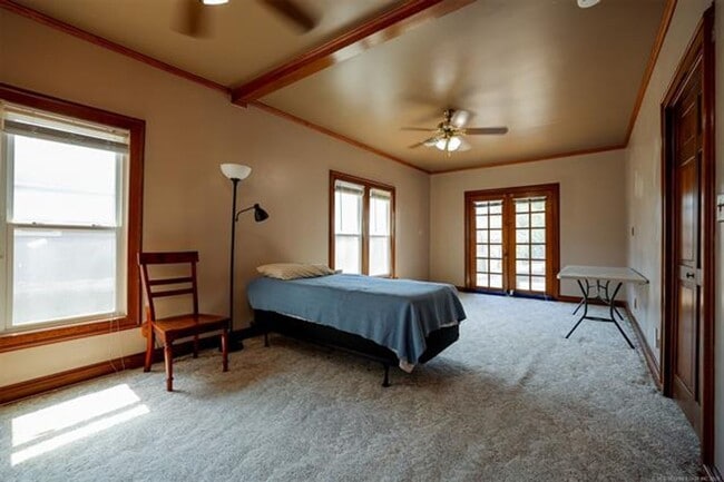 Building Photo - Charming 1920s Midtown bungalow with lots of space and character