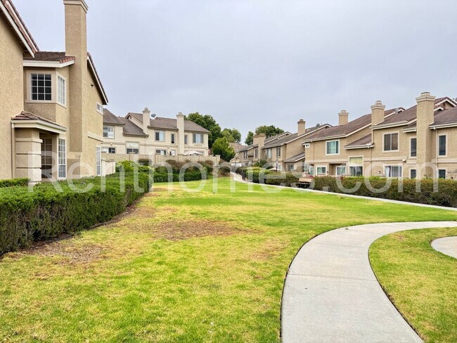 Building Photo - 11553 Westview Pkwy