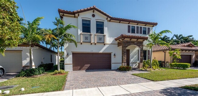 Building Photo - 139 NE 27th Terrace