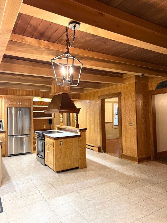 Building Photo - Private single family home for rent in East haddam