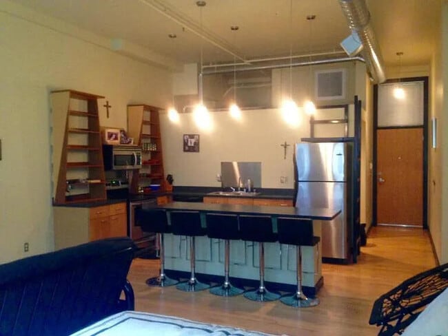 Building Photo - 300 Tijeras Ave NE