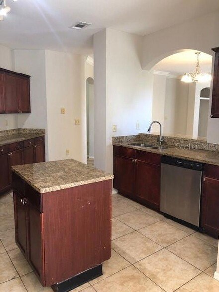 Building Photo - 220 Villa Di Este Terrace