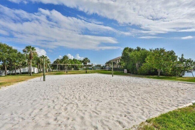 Building Photo - 3873 Pompano Dr SE