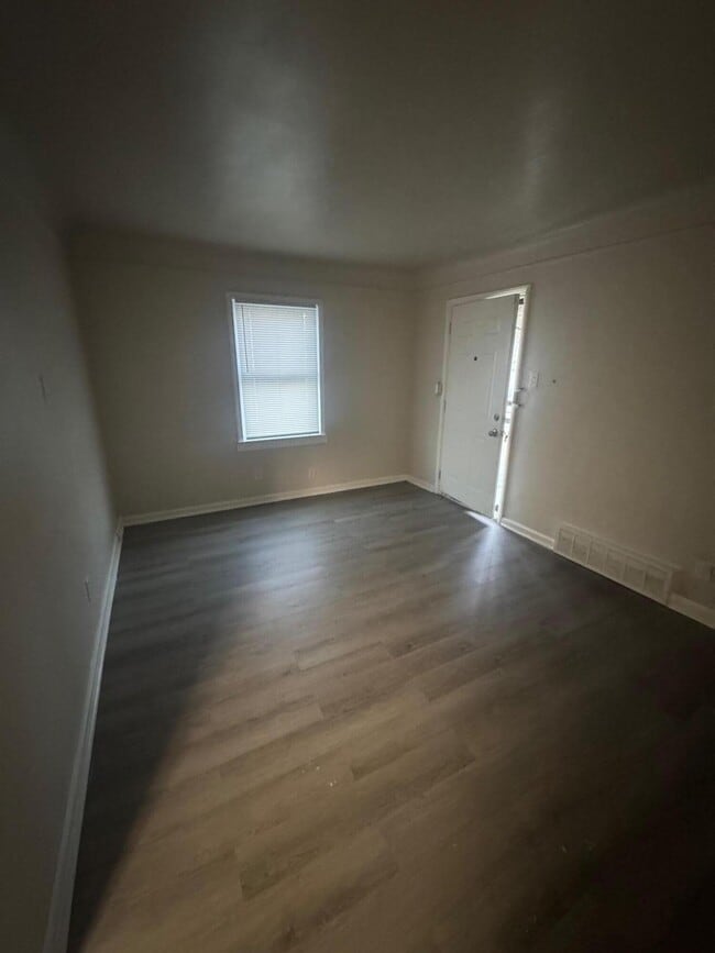Building Photo - 20477 Manor