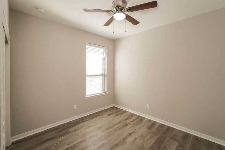 Building Photo - 20762 Rainmead Dr