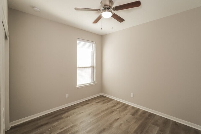 Building Photo - 20762 Rainmead Dr