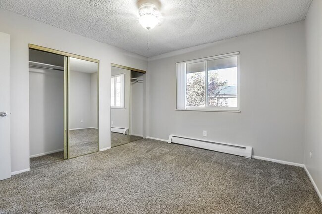 10705-W-7th-Ave-Lakewood-CO-Building-Photo-5-LargeHighDefinition - Villa Rosa