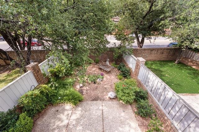 Building Photo - 4150 Woodcreek Dr