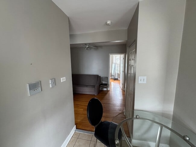 Building Photo - 2419 N Oak Park Ave