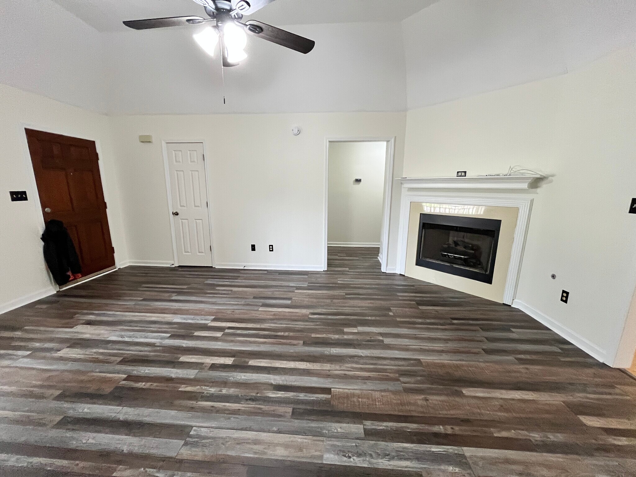 Building Photo - 10093 Fox Chase Dr