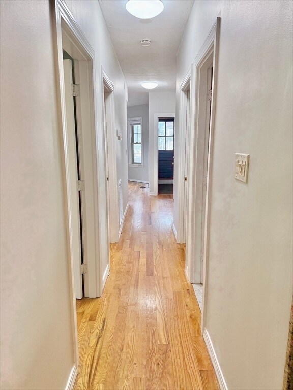 Building Photo - 184 Boston St