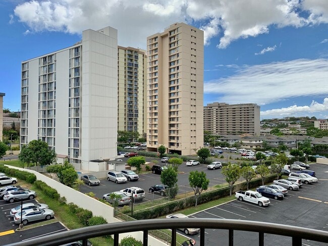 Building Photo - 2-Bedroom Condo with Lanai & Parking – $2,600/Month