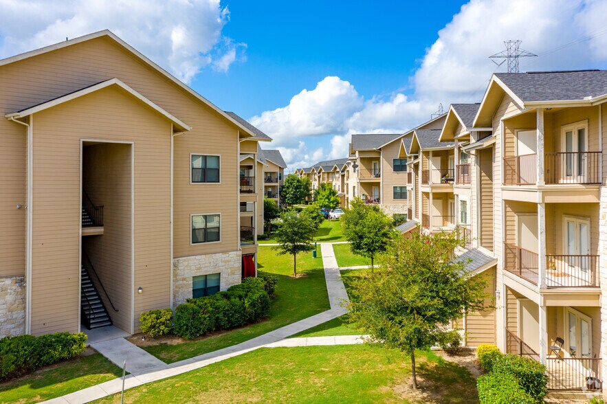Westwood Apartments 11139 Culebra Rd San Antonio TX 78253 Apartment