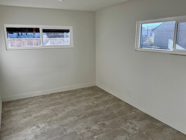 Building Photo - 2241 N Carroll St