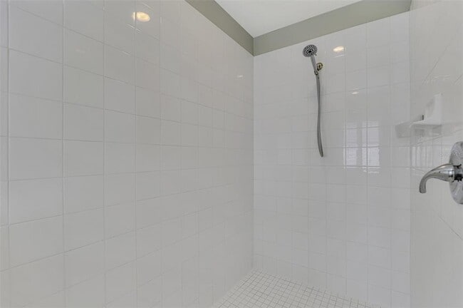 Building Photo - 5271 Highbury Cir