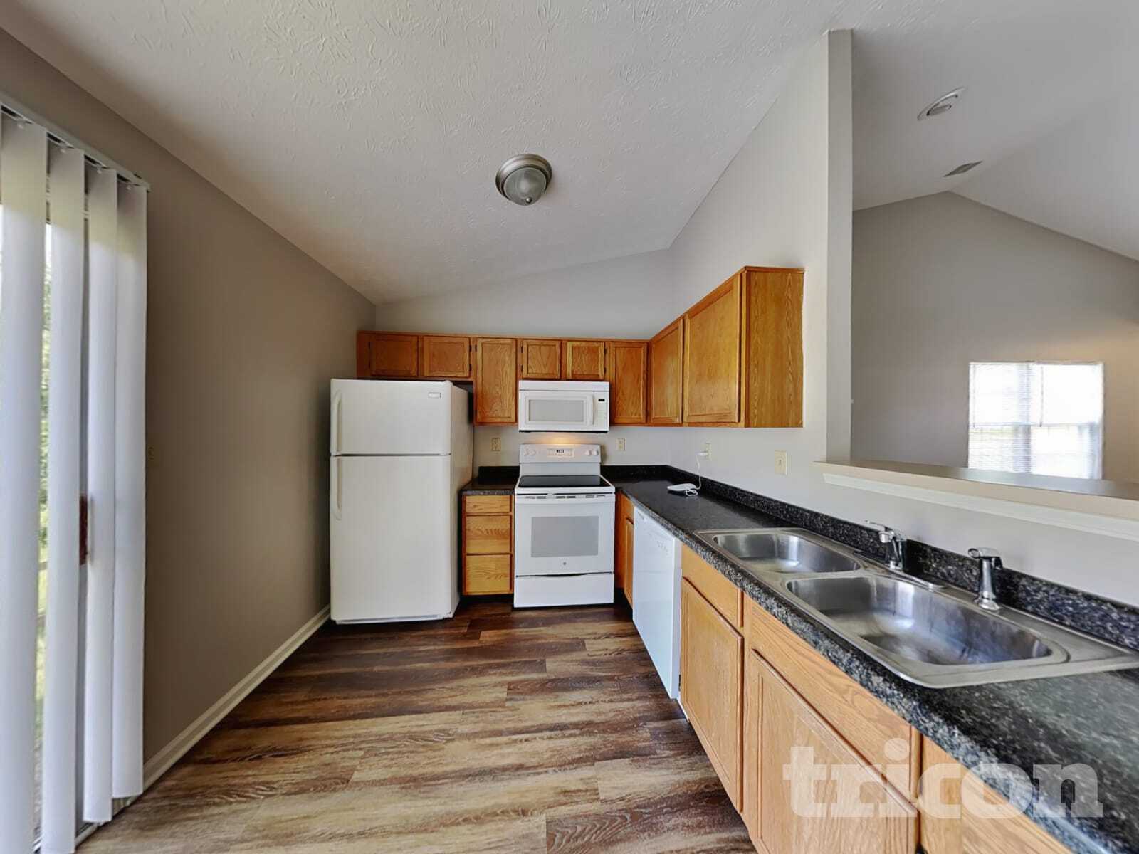 Building Photo - 5260 Pin Oak Dr