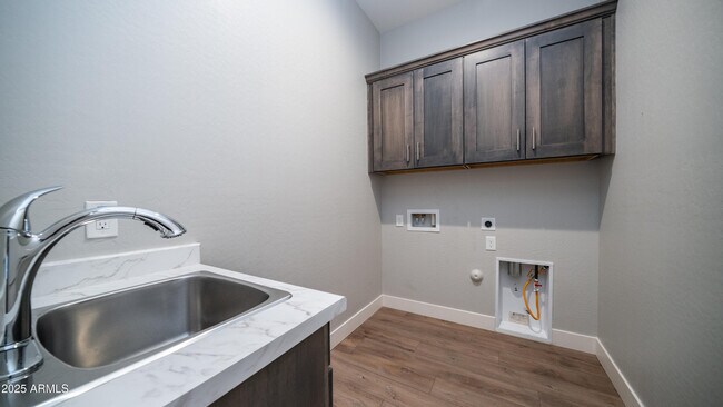 Building Photo - 23080 E Carriage Wy