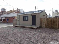 Building Photo - 310 Wonder St