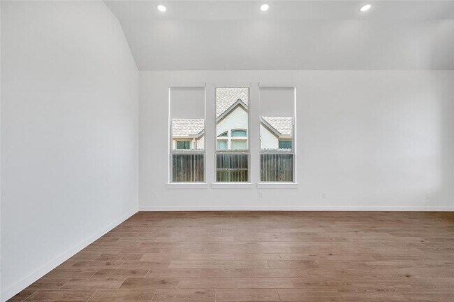 Building Photo - 30218 Indigo Falls Dr
