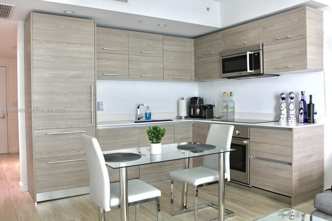 Building Photo - 1300 S Miami Ave