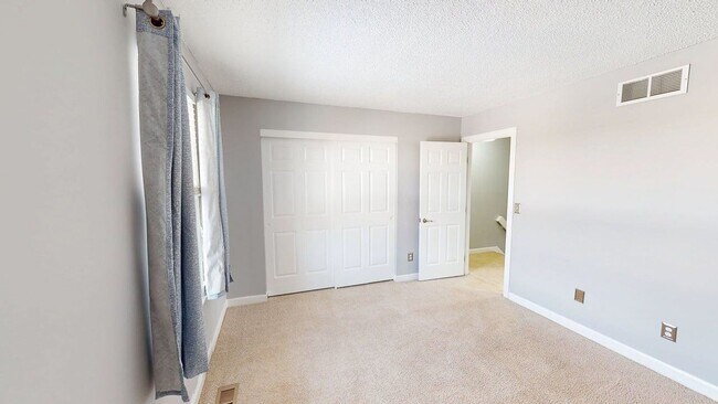 Building Photo - 2002 Jasper Ln