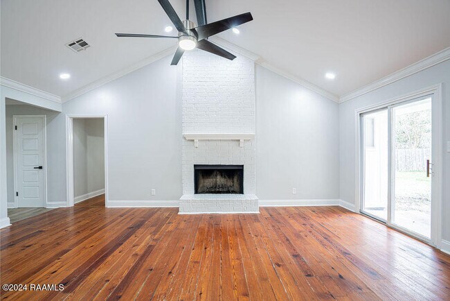Building Photo - 213 Presbytere Pkwy