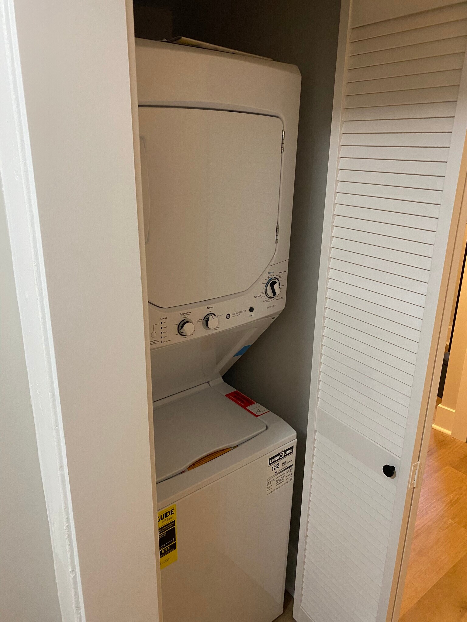 Building Photo - 722 W Wrightwood Ave