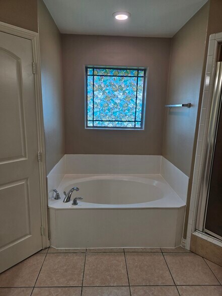 Building Photo - 3711 Timberwood Dr