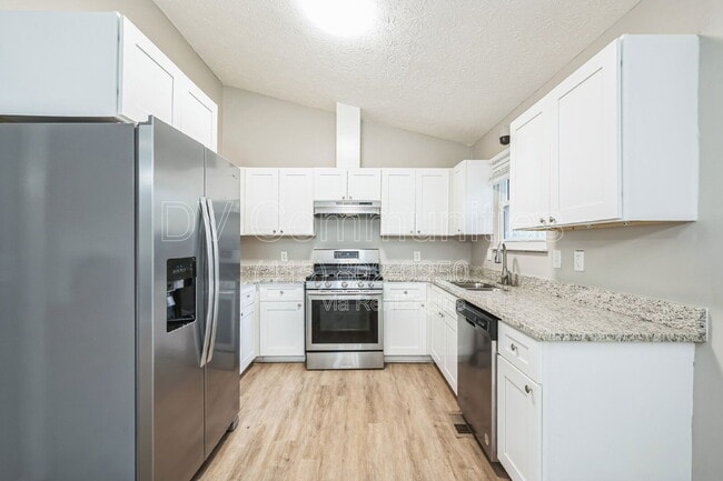 Building Photo - 9173 Raven Dr