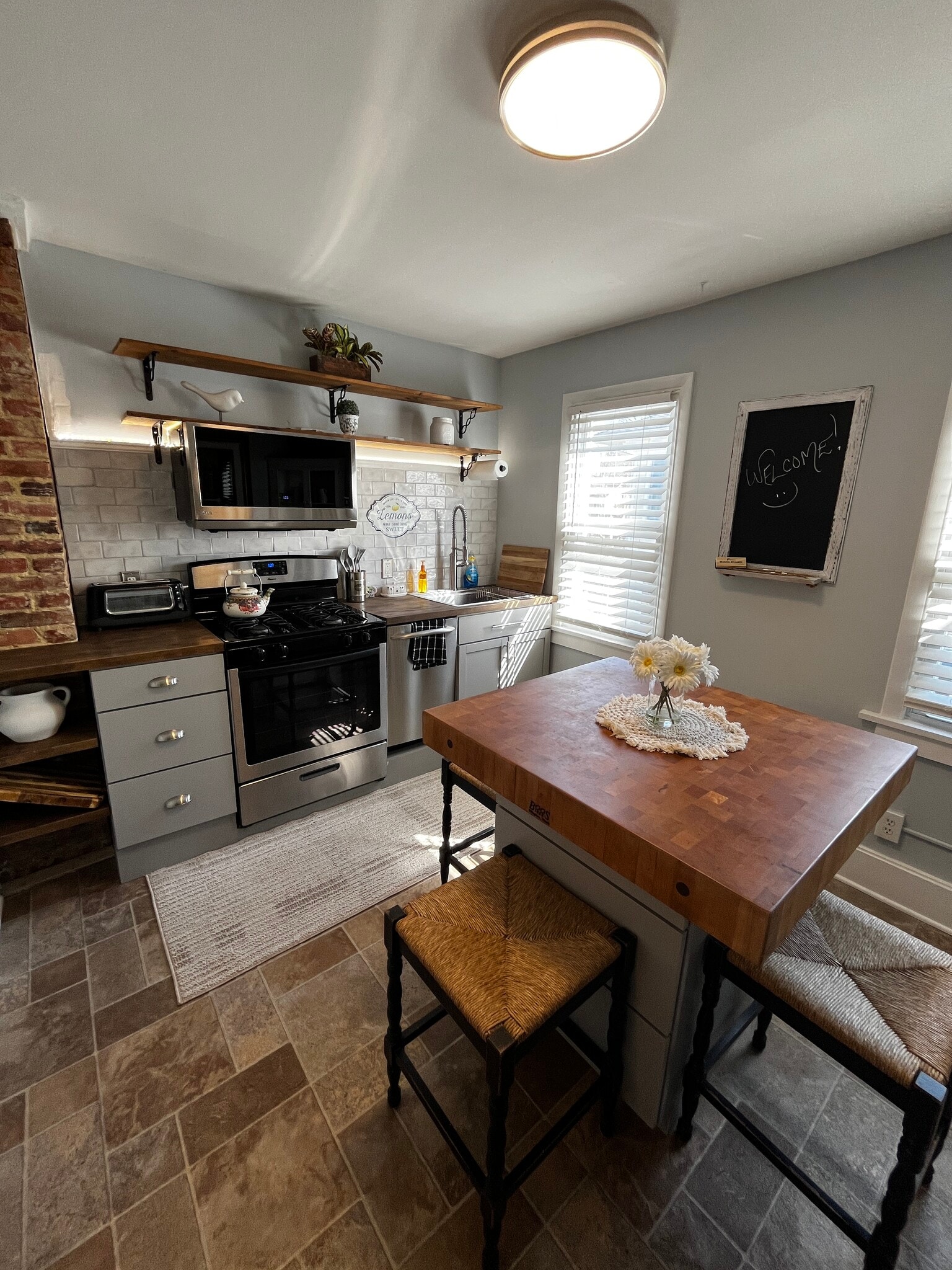 Kitchen - 52 Madison Pl
