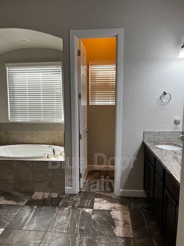 Building Photo - 7312 Valle Cantero Ln NW