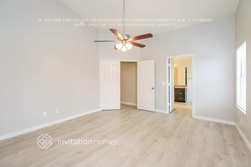 Building Photo - 3844 E San Remo Ave