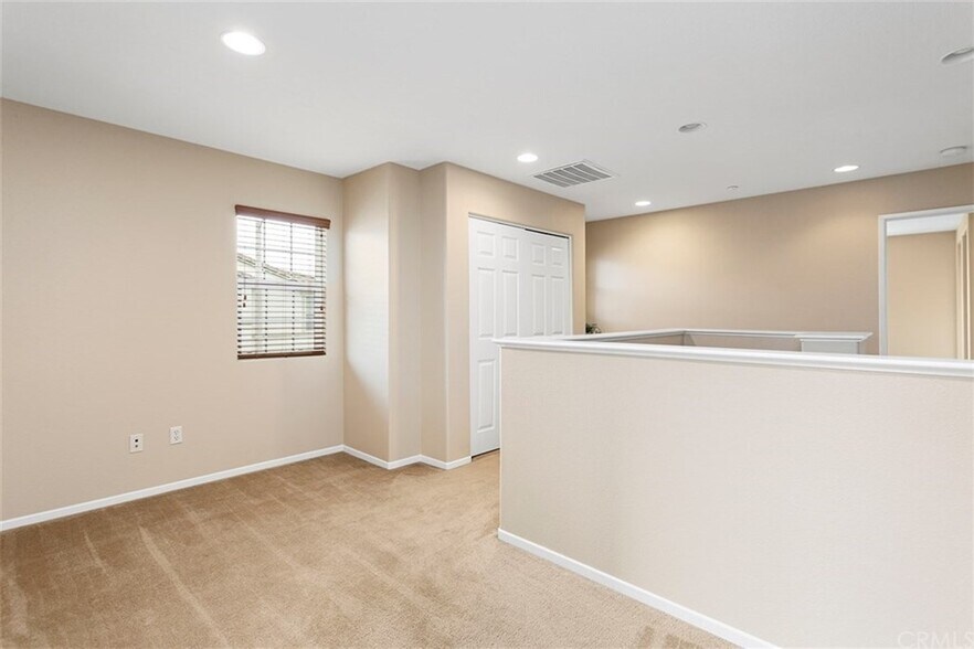 Building Photo - 41865 Davenport Way