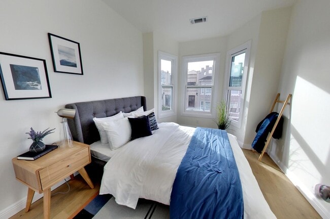 Building Photo - 1262 Vallejo St