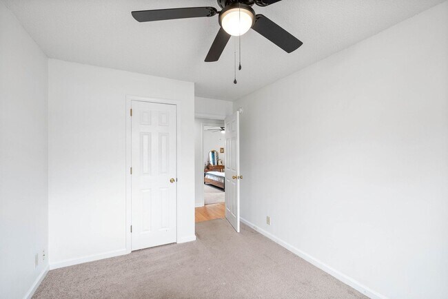 Building Photo - 3231 Tabby Dr