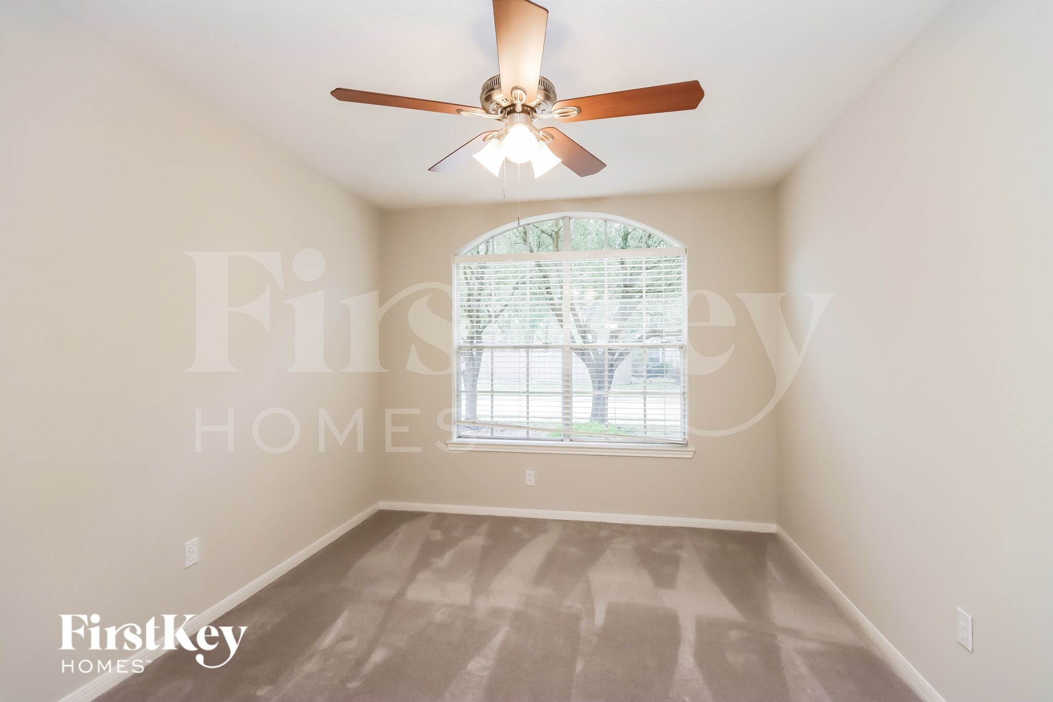 Building Photo - 16310 Great Forest Ct