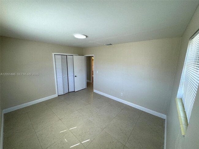 Building Photo - 3421 SW 32nd Ct