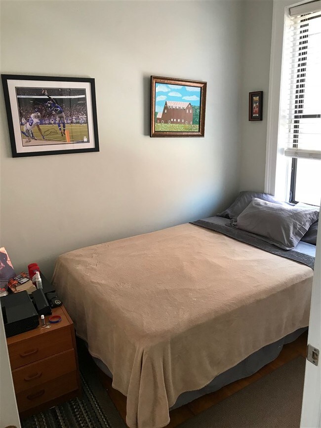 Building Photo - 315 Willow Ave