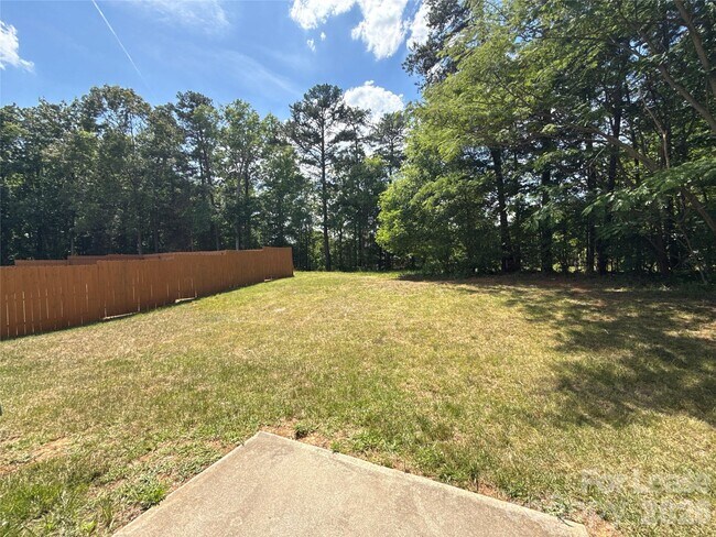 Building Photo - 6831 Sunman Rd
