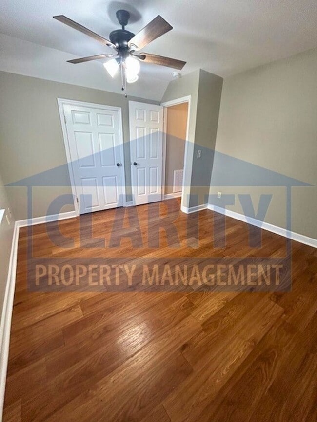 Building Photo - Three-bedroom home in Downtown Cleveland!