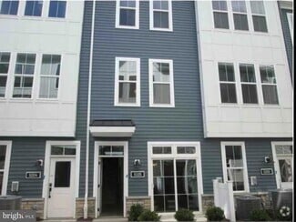 Building Photo - 5105 Donatello Dr