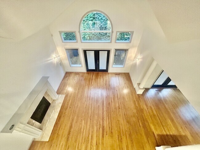 Building Photo - 8975 Snowy Owl Ln