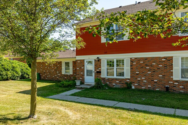 Building Photo - 1634 Wingate Blvd