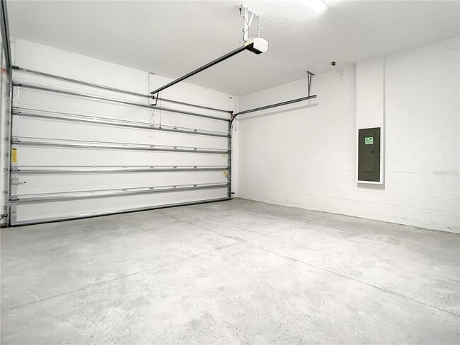 Building Photo - 652 Kimber Ln