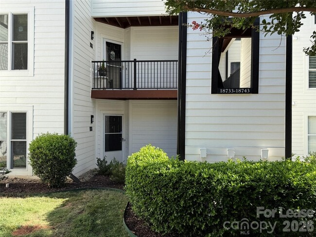 Building Photo - 18733 Vineyard Point Ln