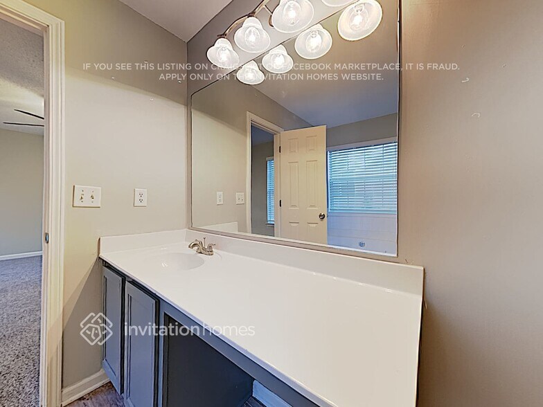 Building Photo - 2530 Thunder Basin Way