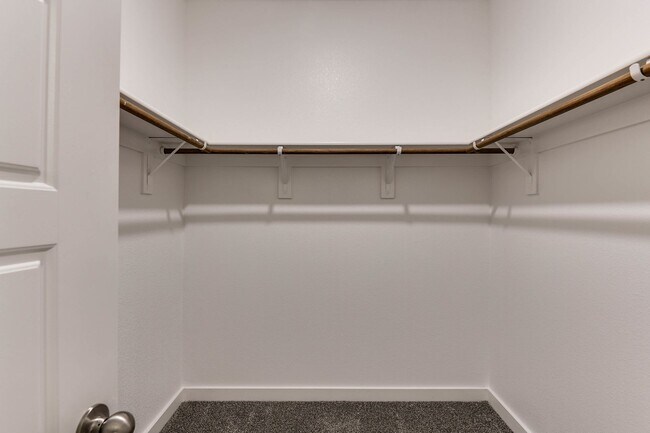 Building Photo - 653 Blackland dr