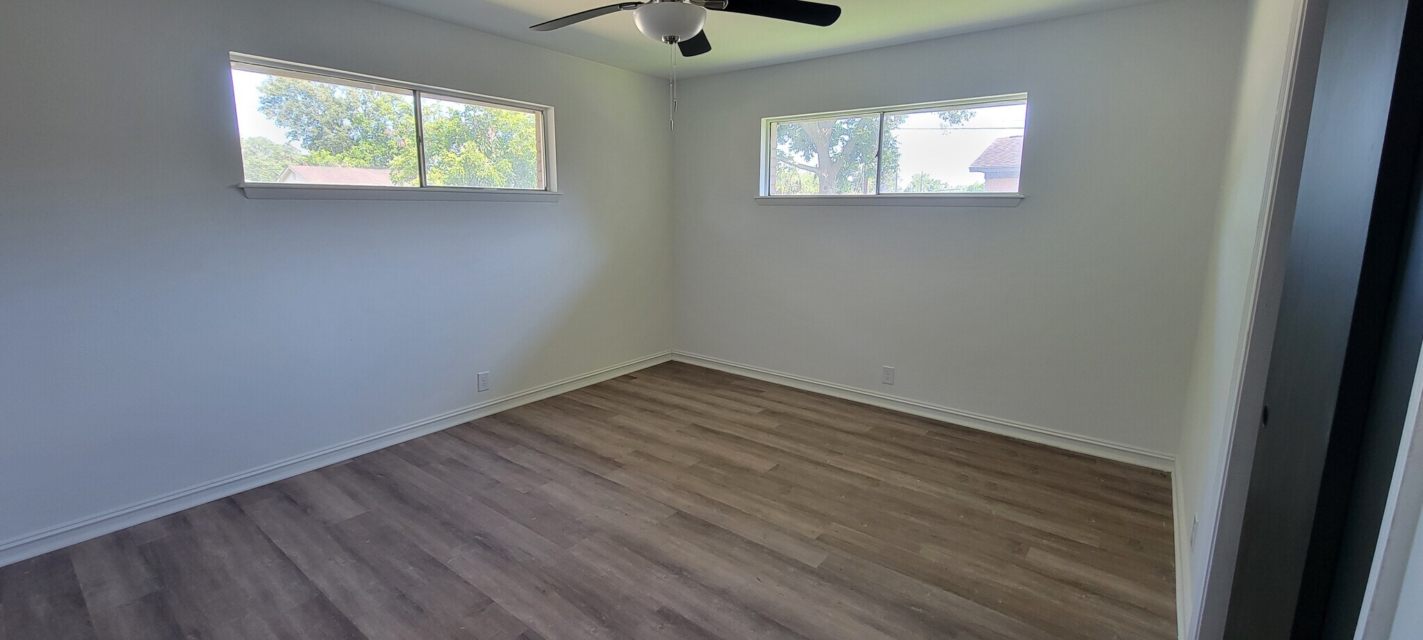 Master Bedroom - 1820 Sunset Ave