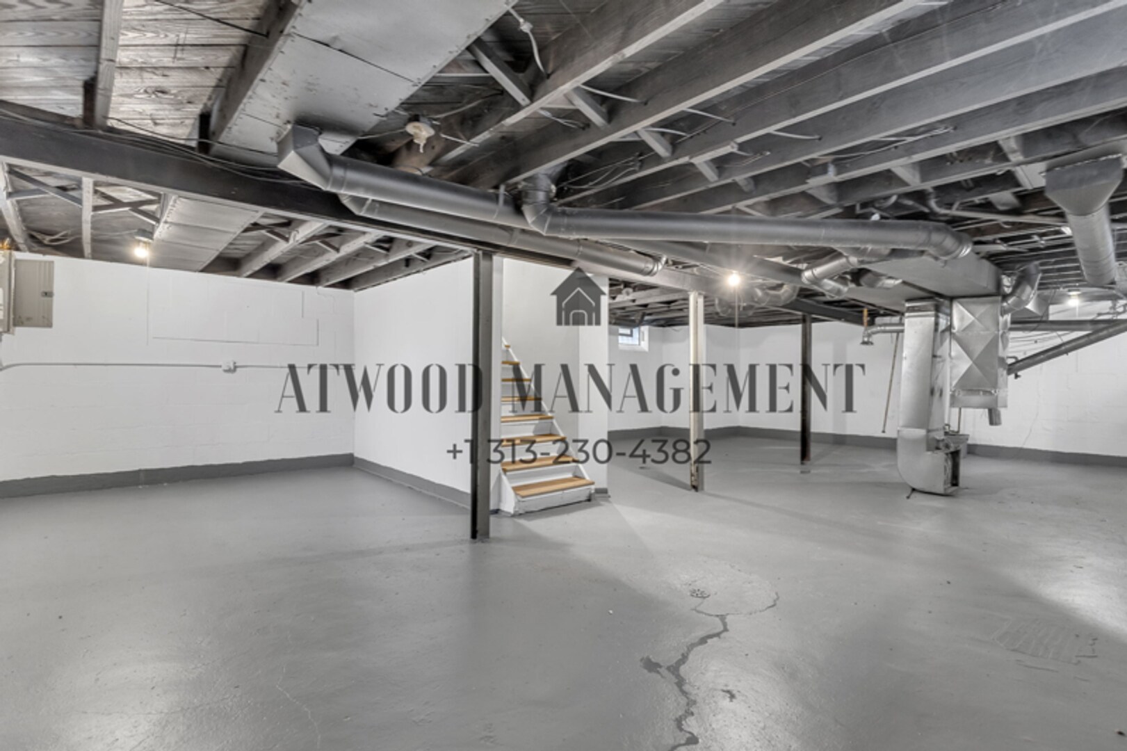 Building Photo - This beautifully updated 3-bedroom, 1-bath single-family home is ready for move-in!