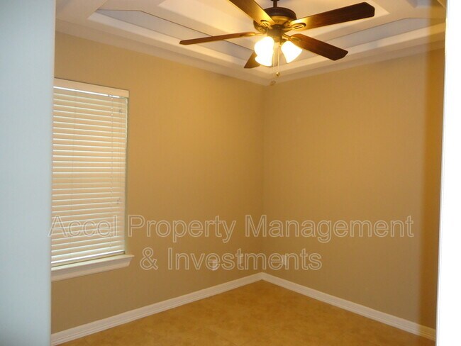 Building Photo - 8902 N 36th Ln